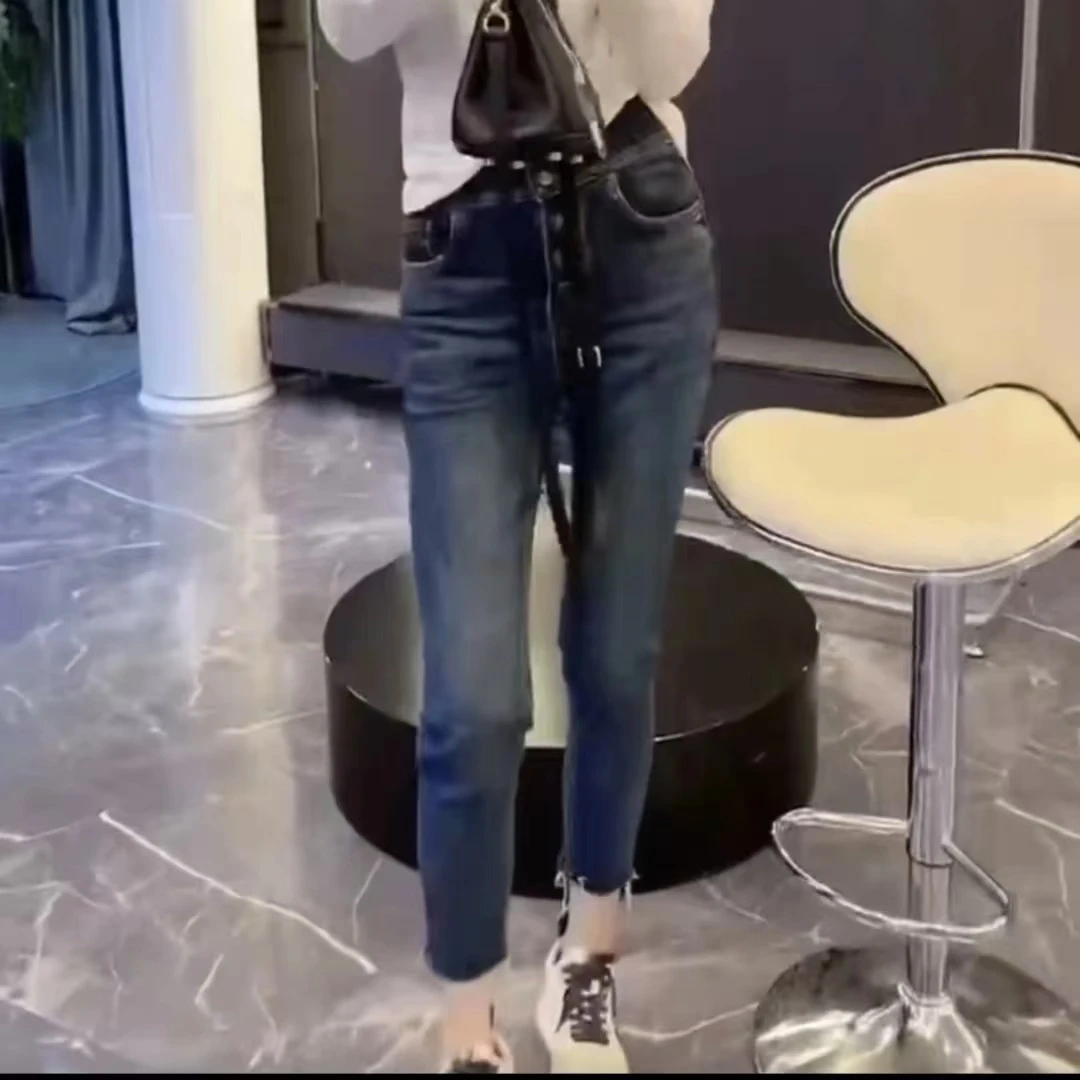 1001百搭洋气多排扣直筒修身显瘦减龄新款休闲时尚韩版牛仔裤