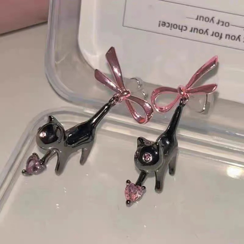铜合金仿水晶耳饰 D054《吉吉》可爱粉色小猫耳钉少女甜美气质甜酷