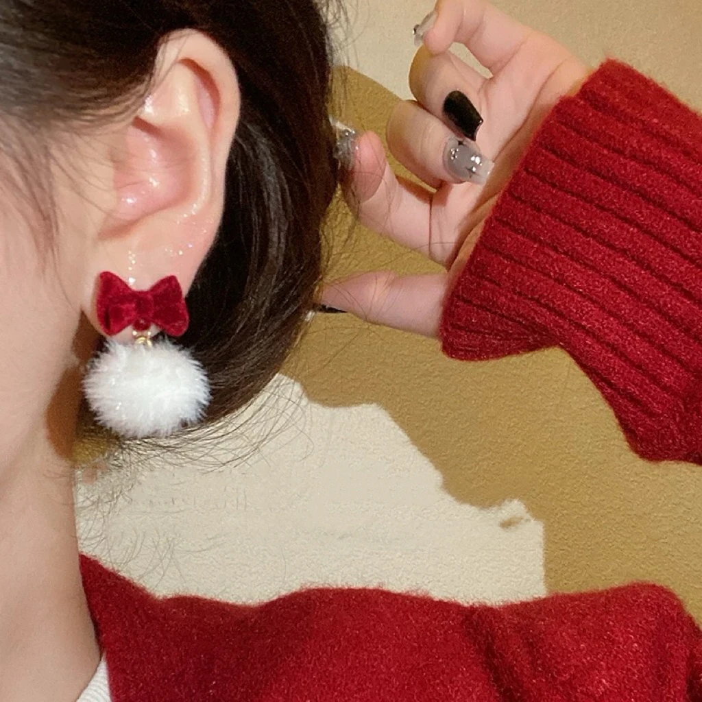 铜合金布艺耳饰 1029新年圣诞复古红色甜美可爱毛球耳钉秋冬少女