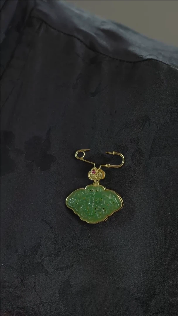 【闪购商品】和田玉吊坠(赠链)未镶嵌