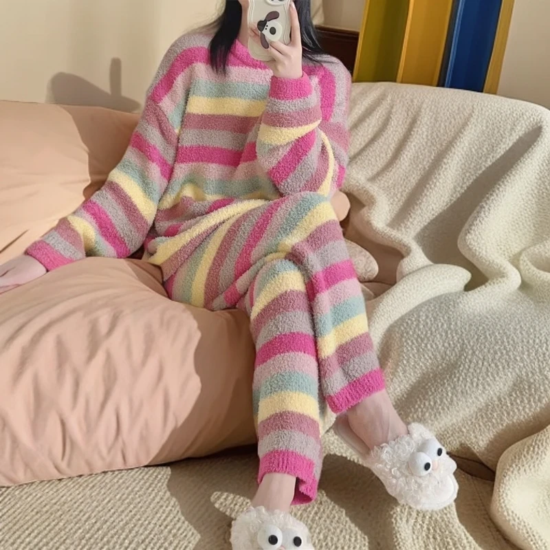 彩虹条纹少女甜美风睡衣女冬季新款加绒加厚珊瑚绒宽松保暖家居服