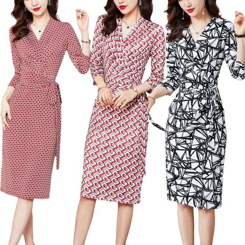 【华姐推荐】气质V领收腰印花连衣裙遮肚修身裙小个子（长101-105）