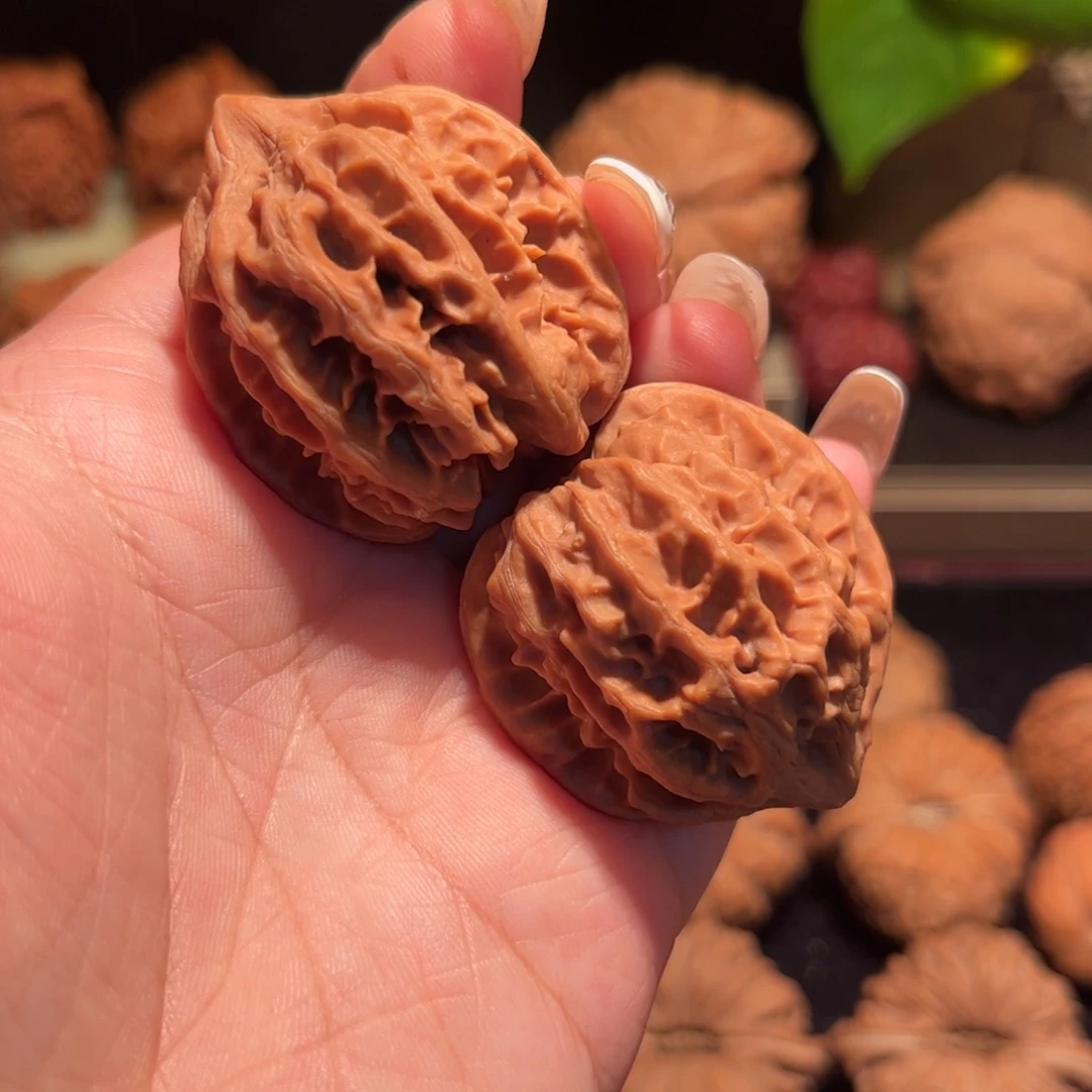 【闪购商品】文玩核桃把件曹大龙全品