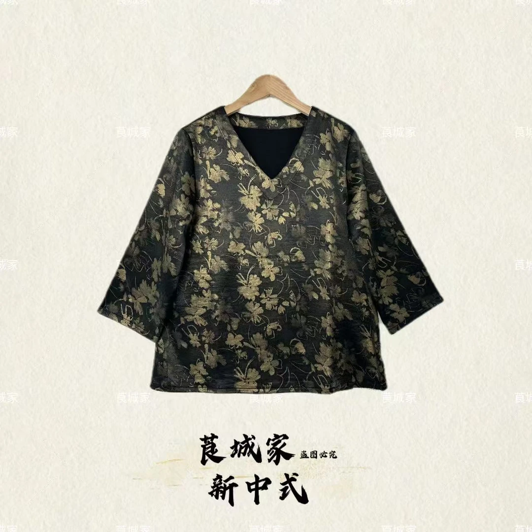 S1061凤蝶吟  简约款V领蝴蝶印花小衫