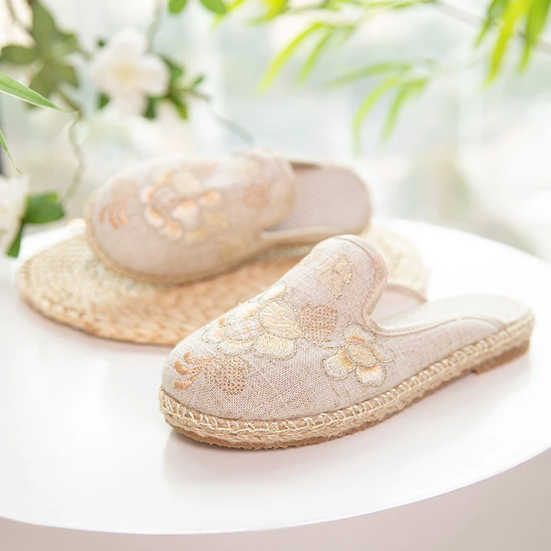 拖鞋居家妍洋2023春夏新款老北京布鞋平底刺绣舒适透气义绣绣花鞋