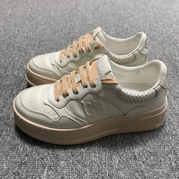 95新 GUCCI/古驰 98新/35码/白粉饼干鞋/BF00192