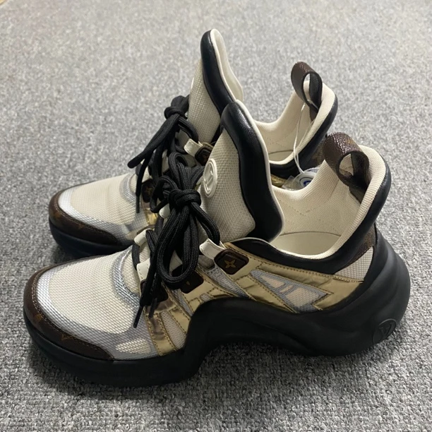 99新/36.5码/Lv/路易威登/黑金网面拱桥老爹鞋/BF00183