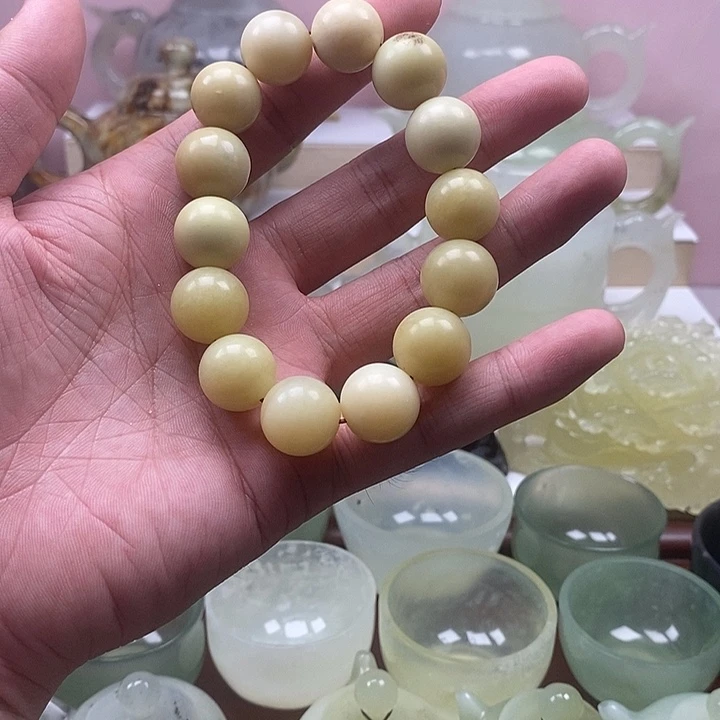 蛇纹石玉四大名玉手串未镶嵌