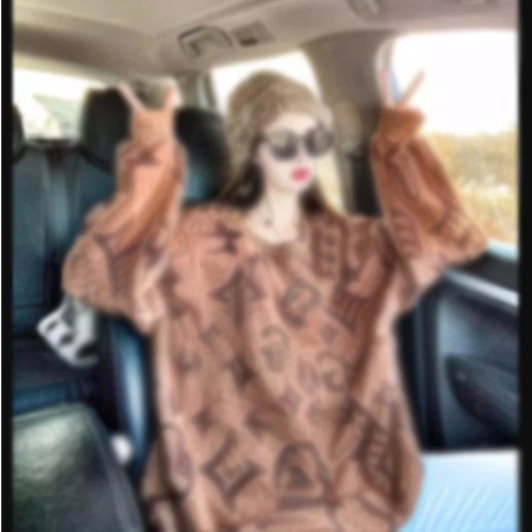 M9B04477卫衣女春季新款欧货潮时尚简约圆领重工钉珠宽松气质上衣