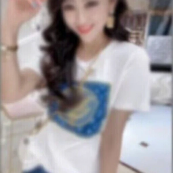 M9B04473 新款欧货潮时尚简约圆领绣花T恤修身裤两件装