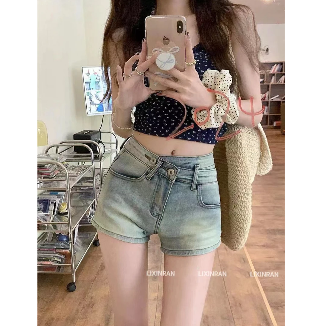 李欣然 【青春返校】 复古高腰A版设计感超软牛仔短裤#B0833
