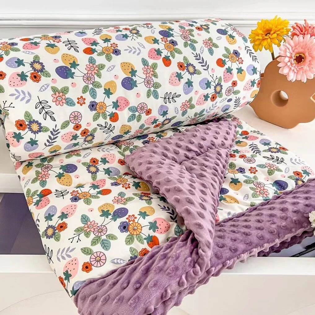 TT家纺 6斤左右 1.5*2 加厚冬款 花田草莓 全棉纯棉豆豆被