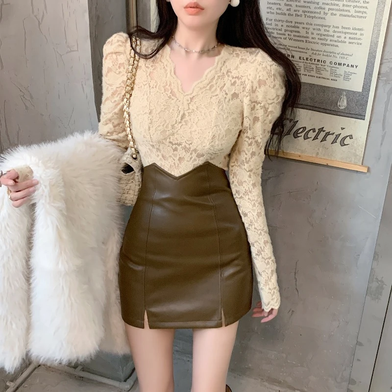 秋冬时尚洋气v领泡泡袖蕾丝衫打底贴身上衣女