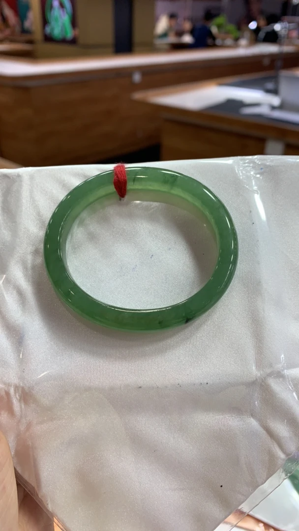 天然缅甸翡翠手镯