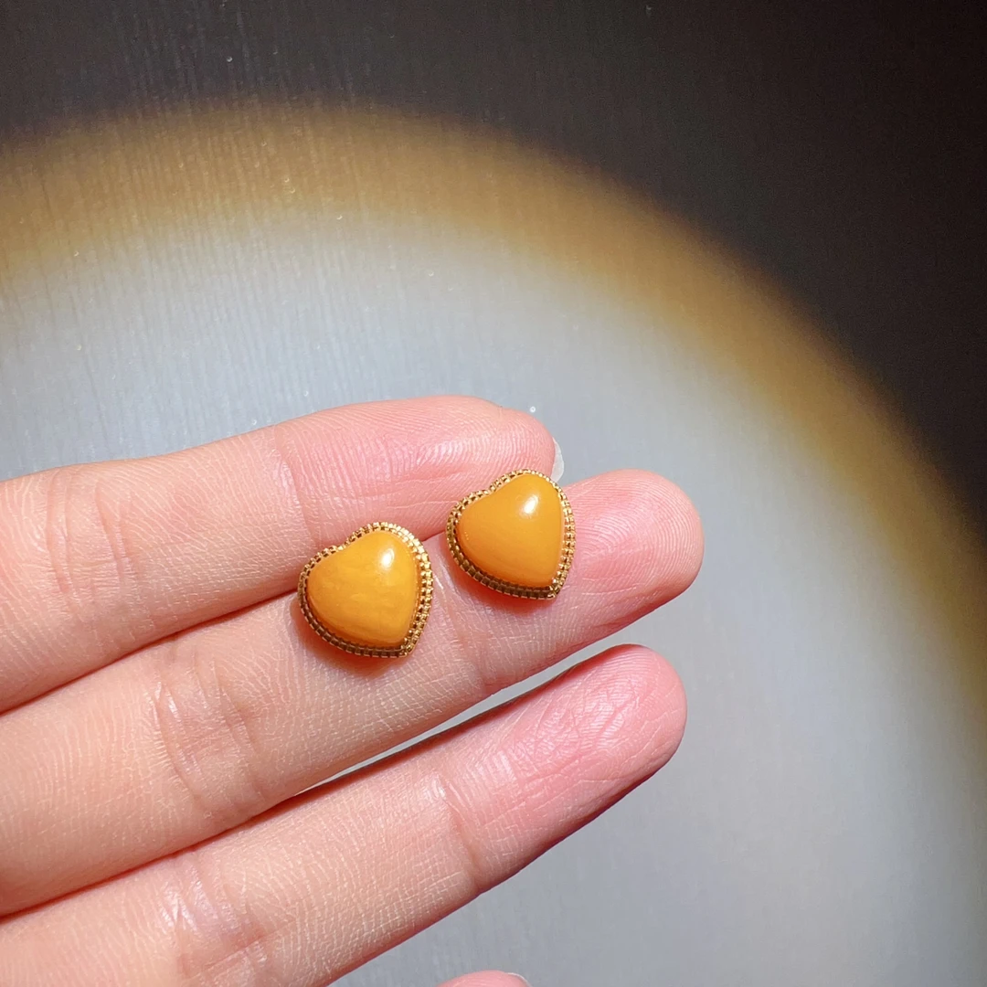 S925银爱心蜜蜡耳钉11x11mm