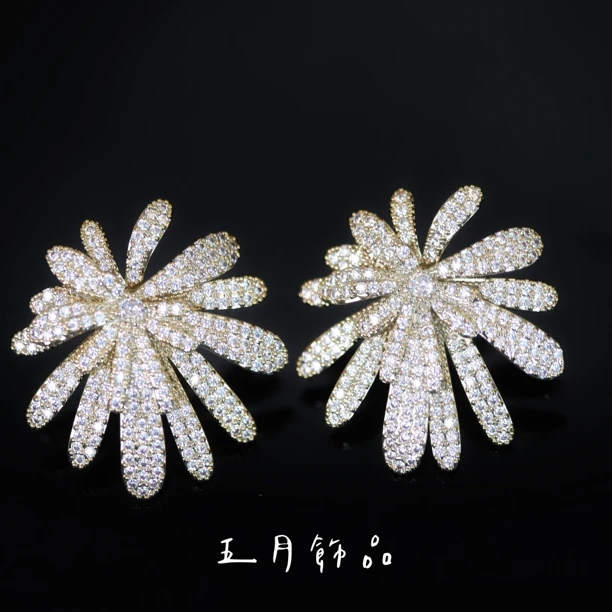 铜合金耳饰 欧美轻奢网红爆款气质立体烟花夸张耳钉