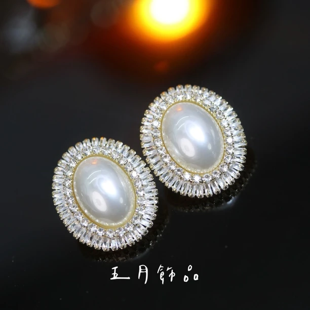 铜合金仿珍珠耳饰 复古港风夸张气质耳钉