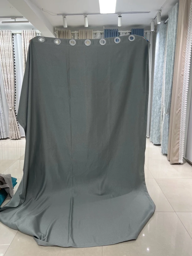 301编号成品窗帘，4米对开打孔，高度2.7米