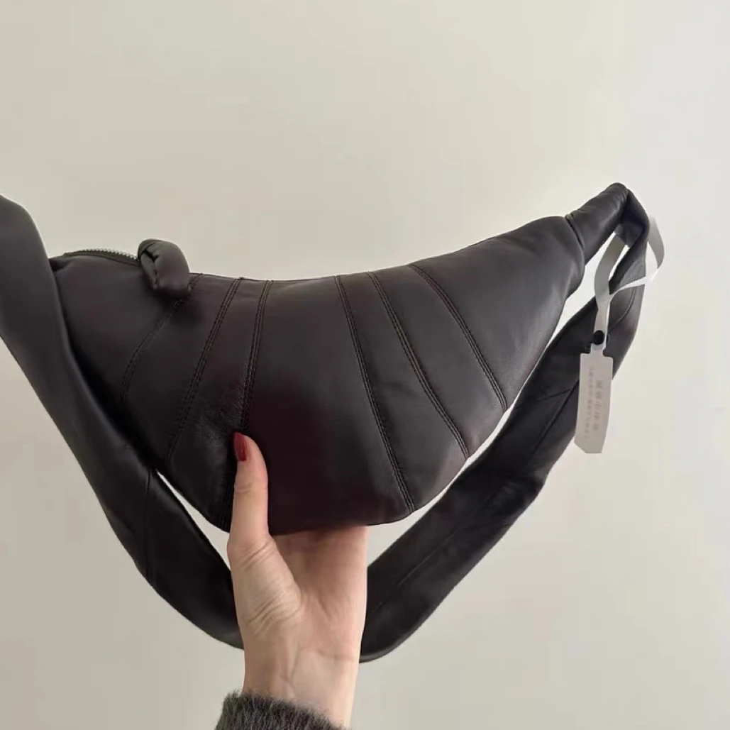 小众可颂包牛角包斜挎胸包