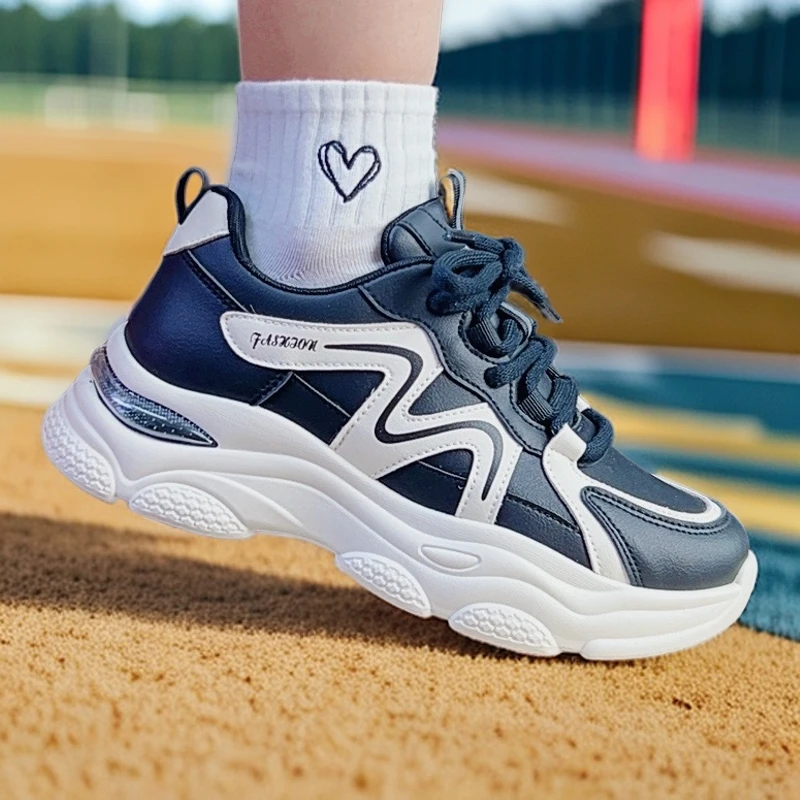 运动鞋女款2025新款秋季厚底休闲百搭学生轻便老爹鞋