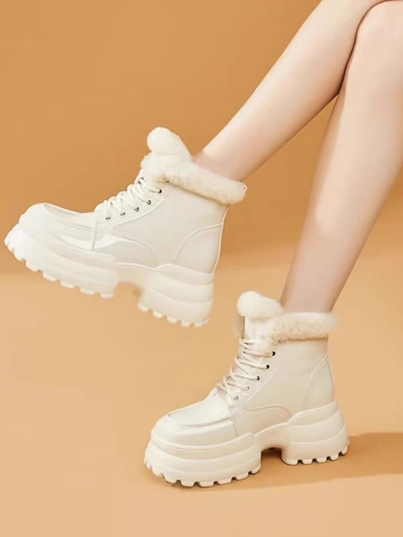 2024厚底新款雪地靴（鞋边红线笔是正常，完美主义勿拍）
