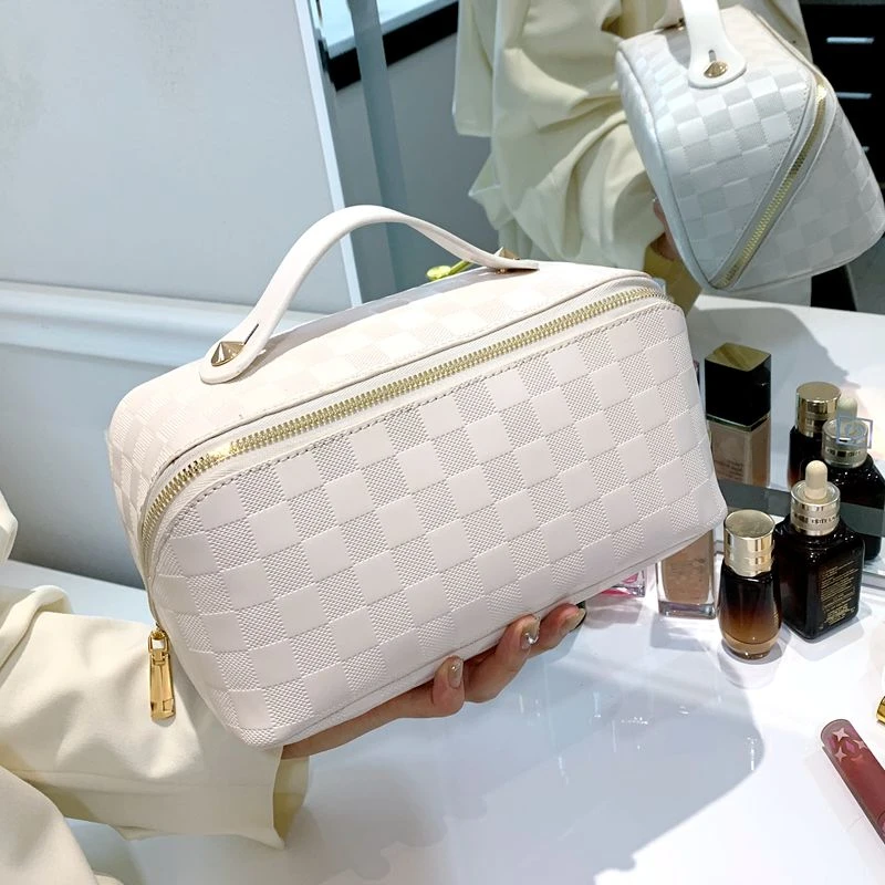 化妆包女2025新款便携外出旅行随身洗漱包大容量手提化妆品收纳包