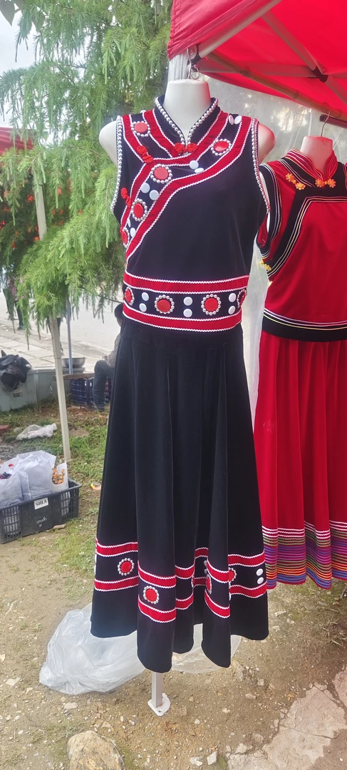 傈僳族新款民族风服装红色裙子传统复古网红连衣裙民族服女款上衣