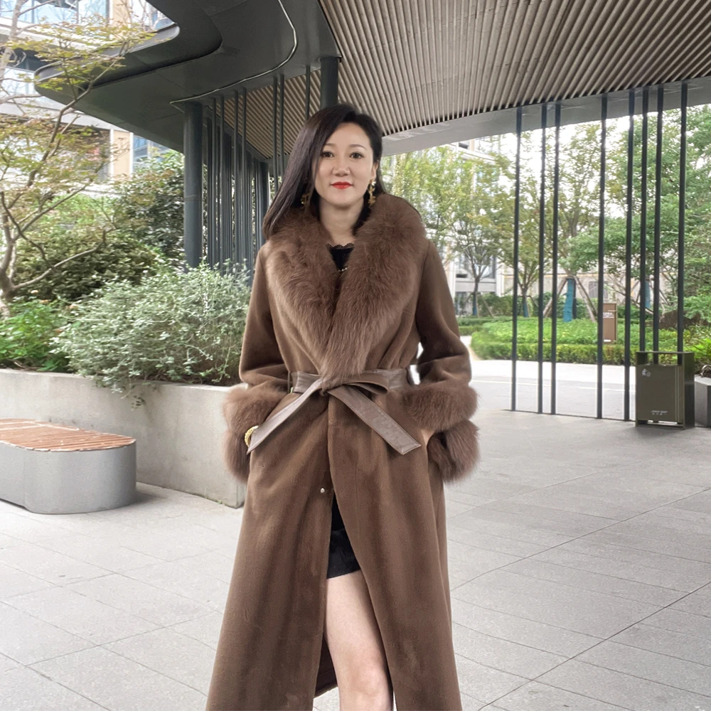 【优优】2580女秋冬季长款风衣狐狸毛毛领时尚轻奢百搭保暖修身大衣