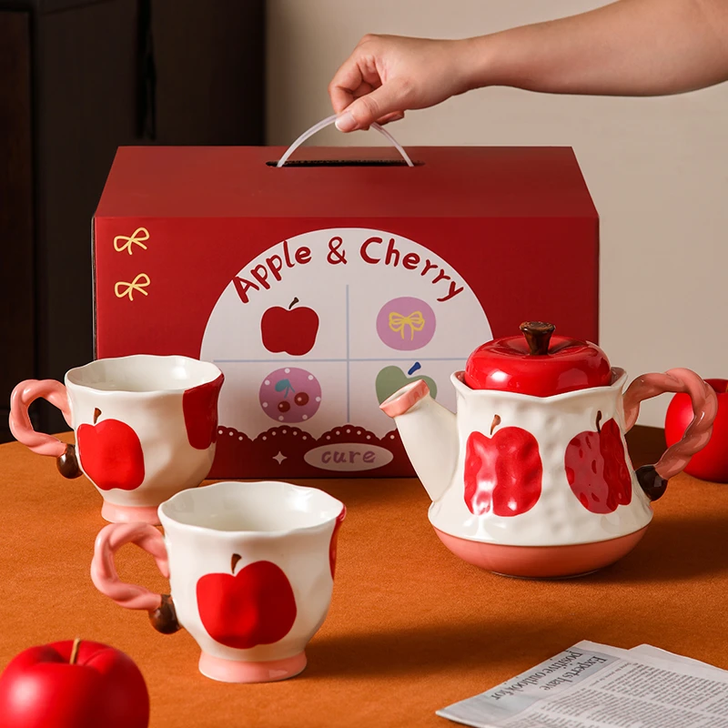 萌绘坊红苹果大水壶家用陶瓷手绘杯子家用创意釉下彩茶壶杯套组