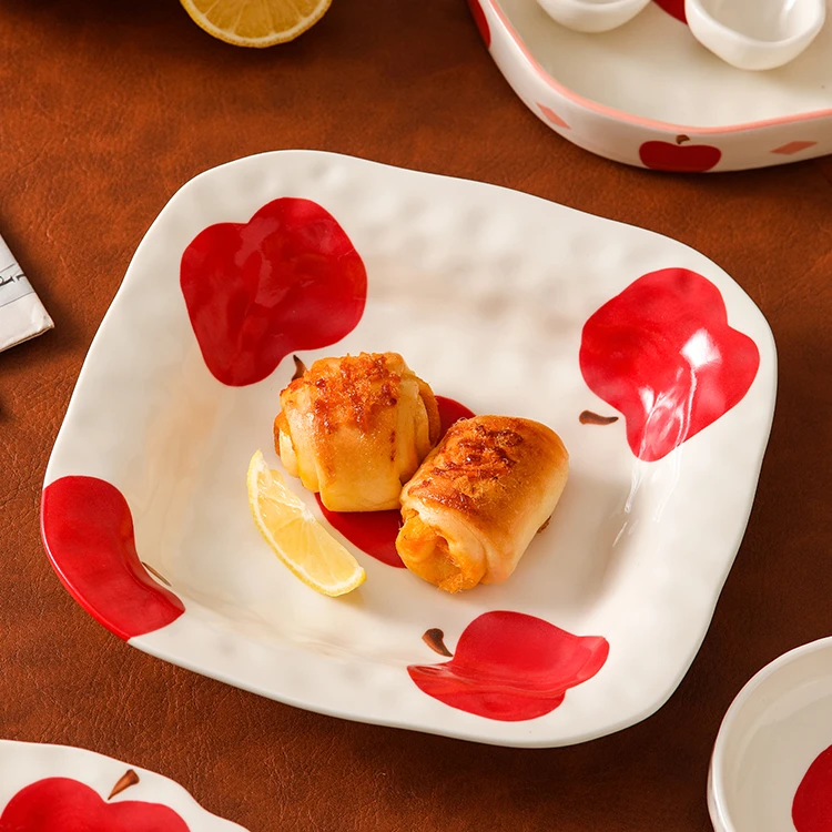 【红苹果】8.25寸方盘家用手绘釉下彩陶瓷高颜值浮雕可爱水果盘菜盘