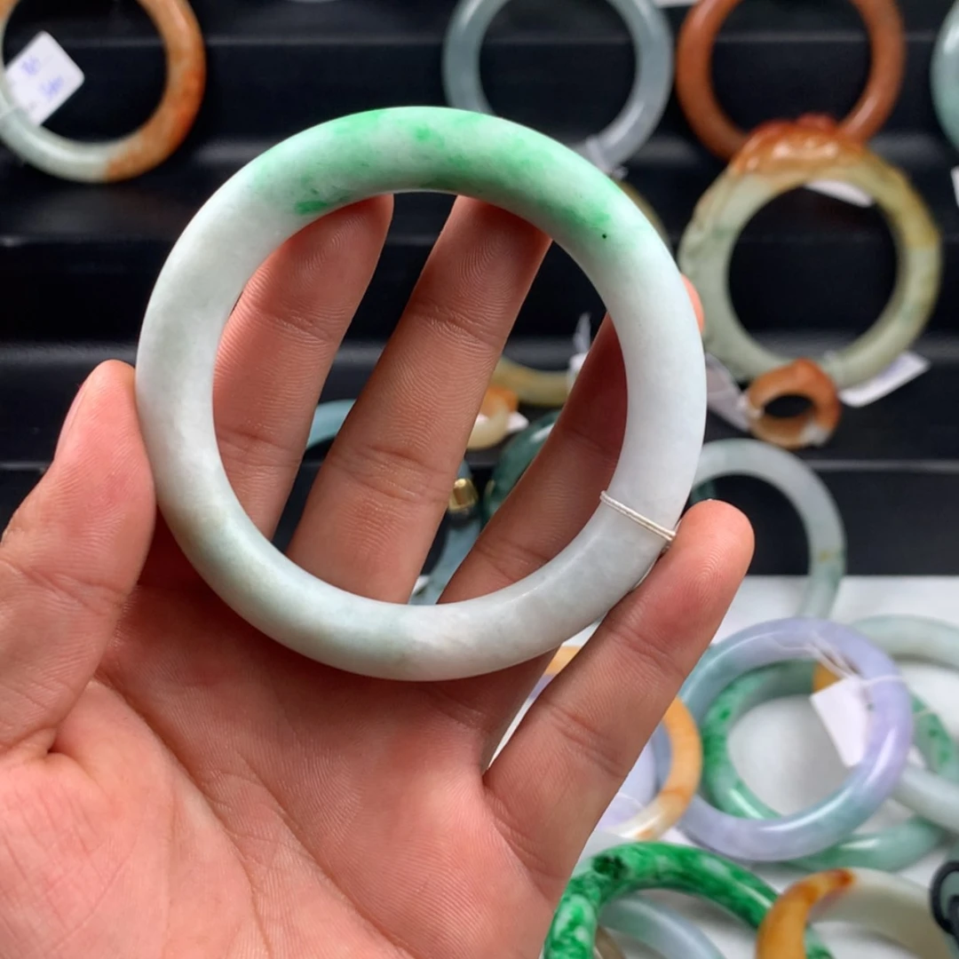 【闪购商品】翡翠手镯未镶嵌呢***声