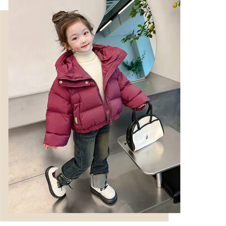 儿童新款羽绒服洋气2025女童连帽韩版小童冬季时尚设计款枣红年服