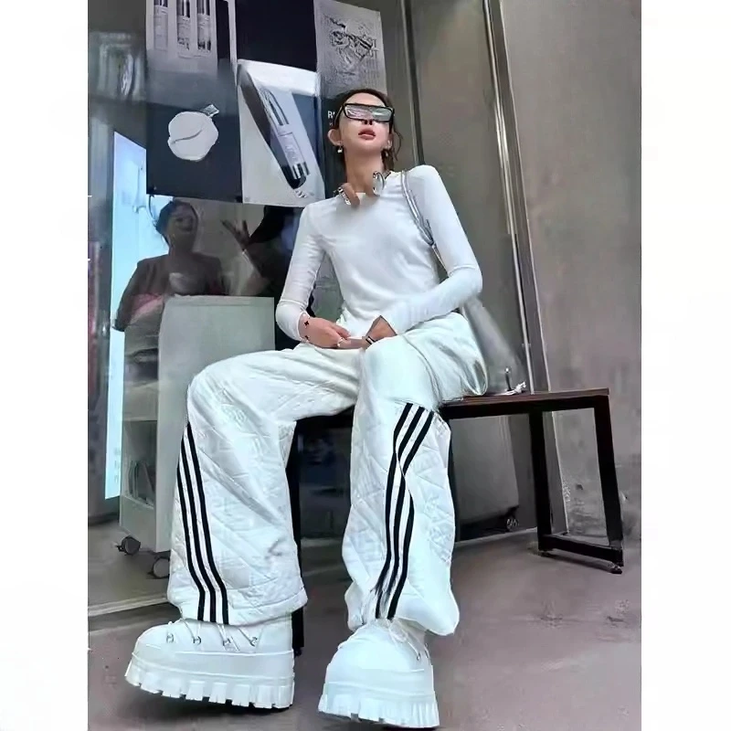 菱格夹棉松紧腰阔腿休闲裤女2024秋冬保暖工装裤白色条纹直筒裤子