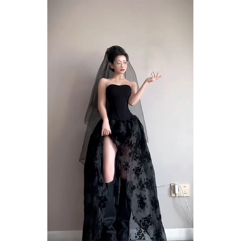 【YiJia】法式收腹褶皱S型修身抹胸连衣裙性感纤细长腿礼服拖地长裙