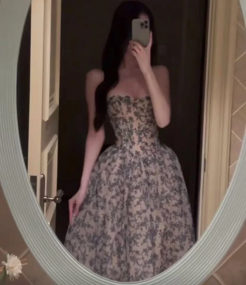 【Yijia】法式复古高级感抹胸礼服连衣裙女秋季性感收腰蓬蓬碎花裙