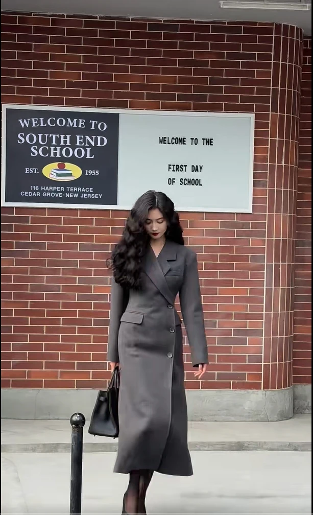 【YiJia】2024秋冬新款复古修身收腰毛呢大衣女中长款外套连衣裙子