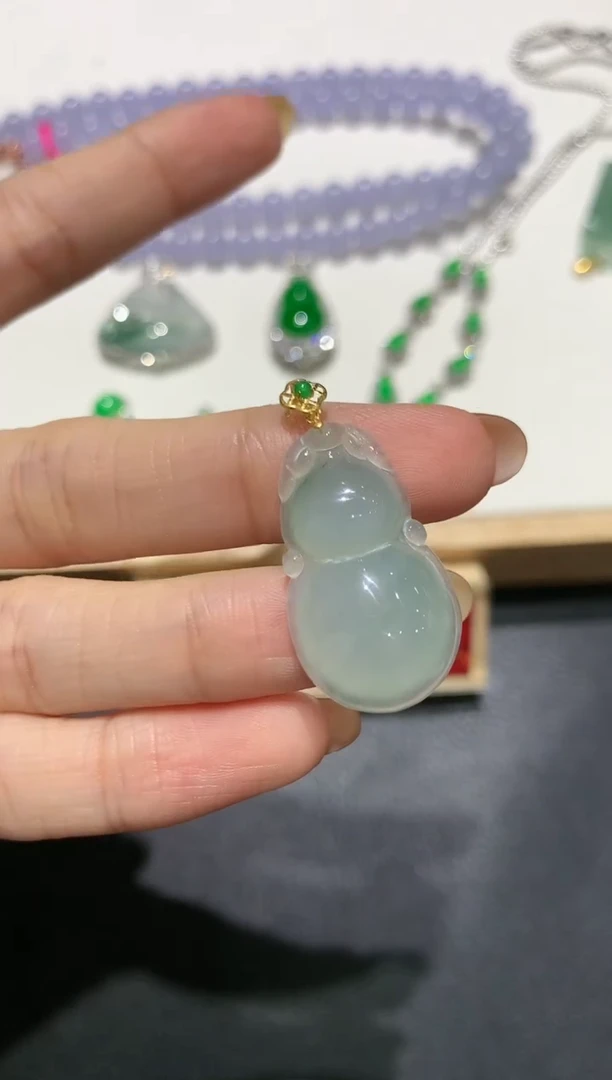 【闪购商品】翡翠吊坠(不含链)18K金镶嵌团购13