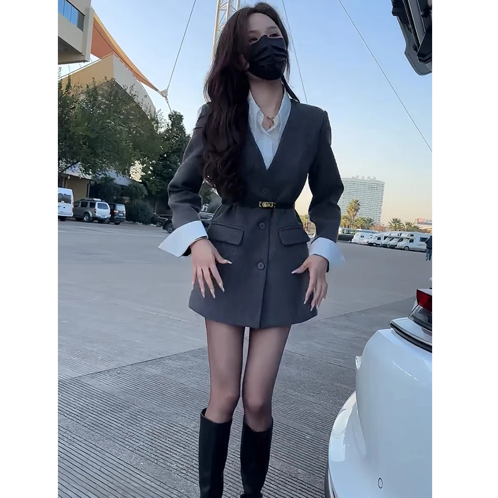 假两件衬衫领连衣裙女秋冬新款别致设计感A字裙时尚气质休闲短裙