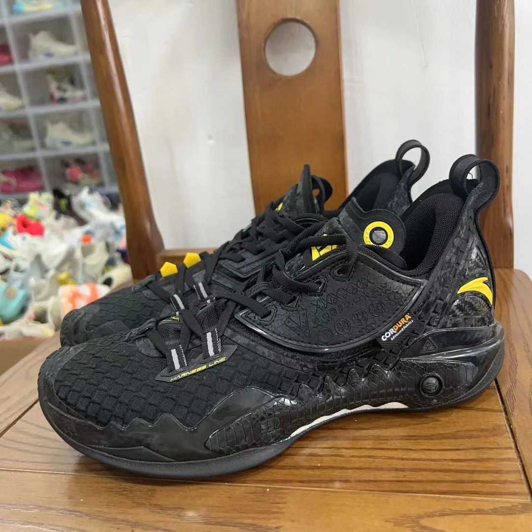 狂潮5v2 黑金配色 42码 无盒 基本全新