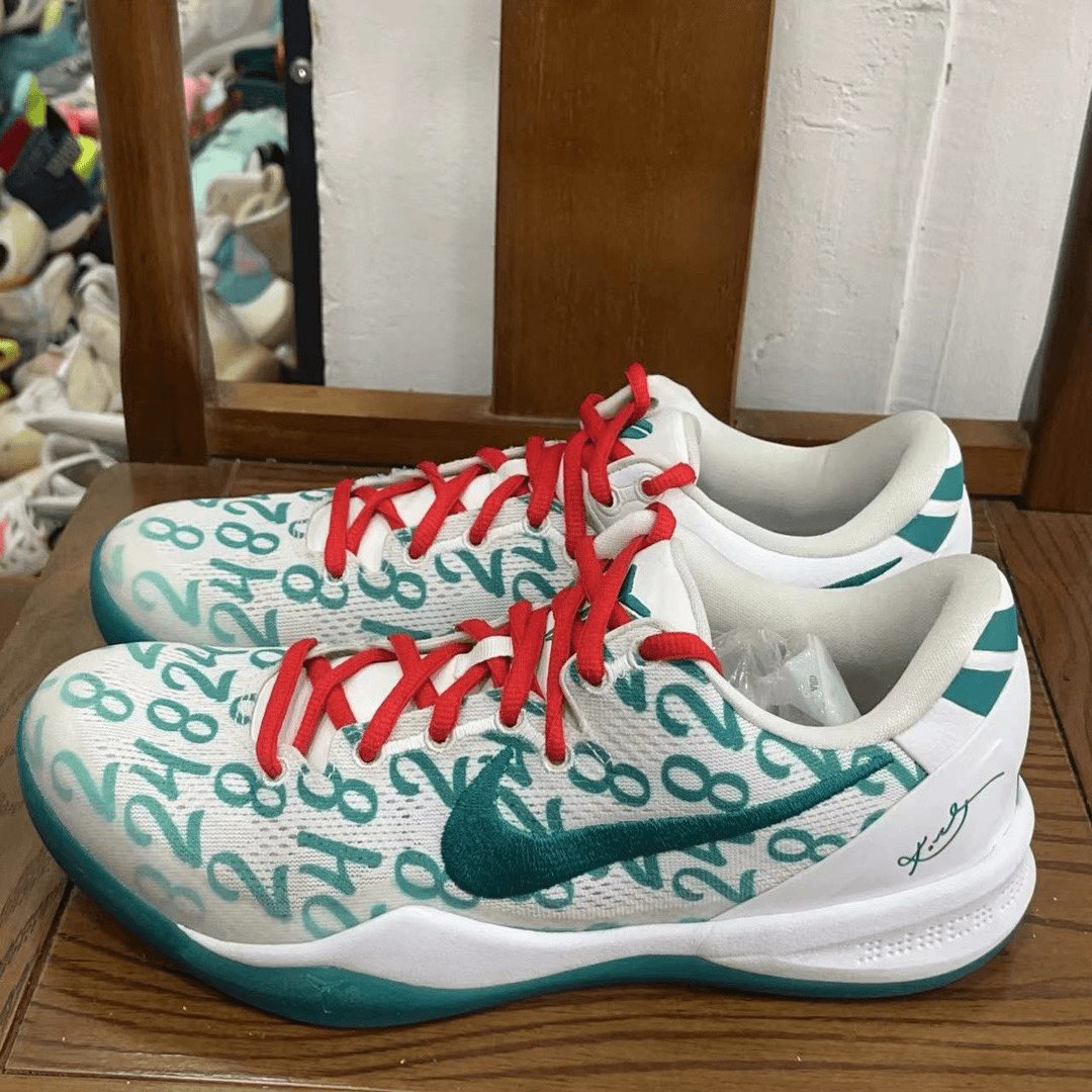 科比8 白绿配色 43码 无原盒 基本全新！
