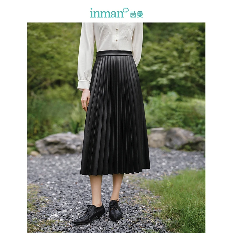 茵曼2024春秋新款女半身裙长裙百褶裙显瘦A字休闲黑色时尚中式遮