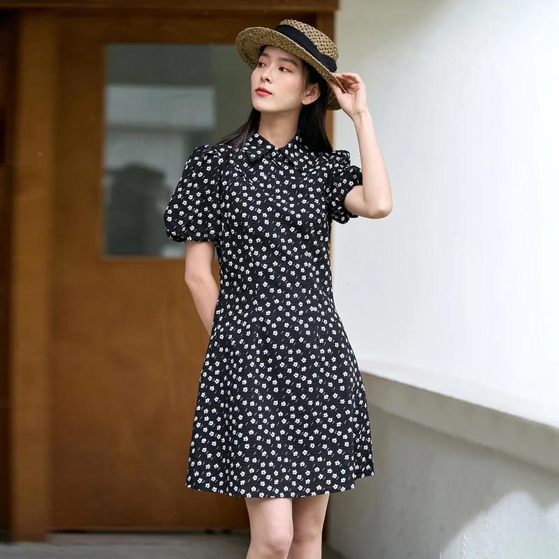 茵曼夏季女连衣裙裙子碎花短袖新款休闲印花小个子收腰黑色中式