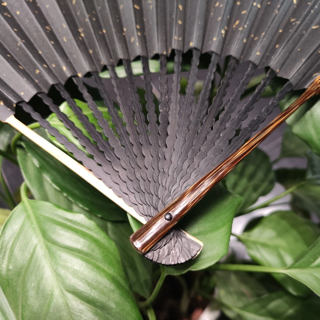 棕竹炝黑小骨龙鳞翻棱折扇浮力棕竹折扇文玩