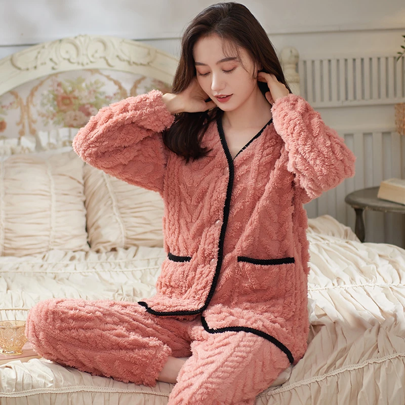 新款睡衣女冬季加厚珊瑚绒法兰绒加绒保暖家居服长毛绒秋冬天大码