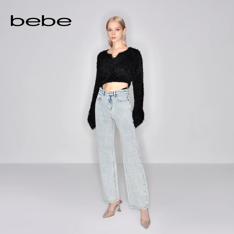 bebe冬季新品女士金属光泽羽毛纱不规则圆领钻链针织衫430502