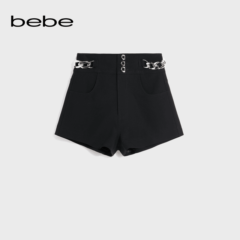 bebe官方女士冬季简约直筒纯色西装链条短裤411506