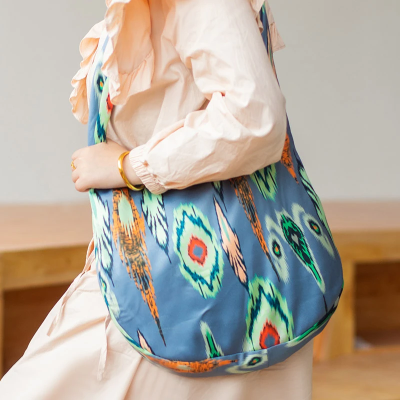 新疆文创博物馆艾德莱斯单肩包创意生日礼物送女生妈妈