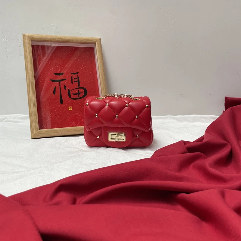 韩版儿童包包女童时尚斜挎包铆钉菱格迷你链条小包公主出游小挎包