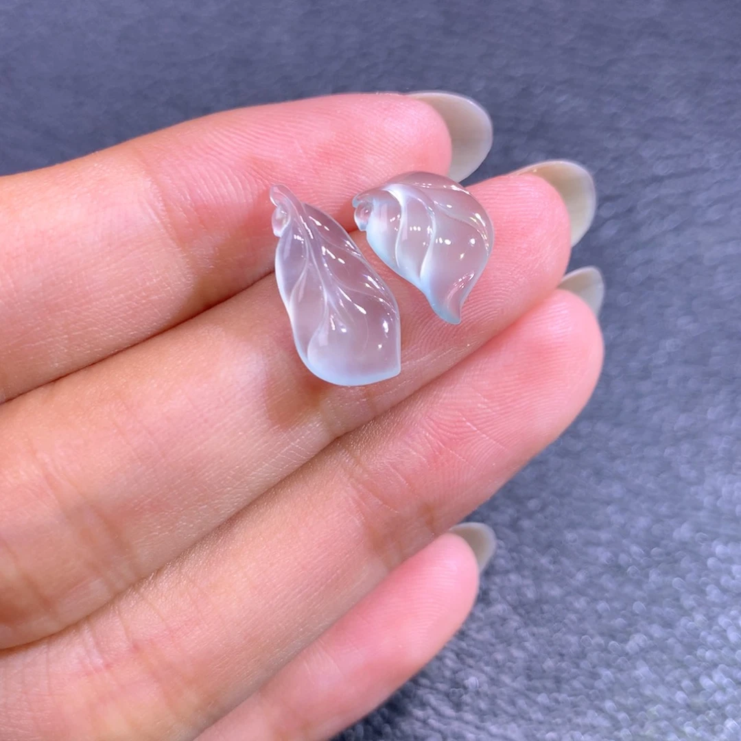 翡翠挂件未镶嵌翡翠