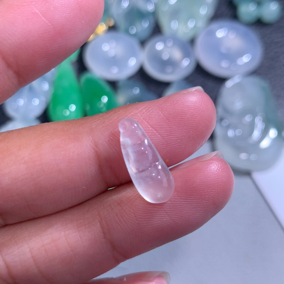 【闪购商品】翡翠颈饰未镶嵌